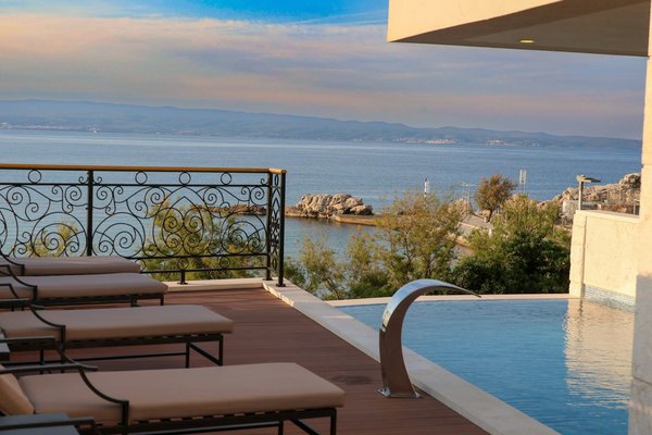 Comment trouver une villa en Croatie avec des excursions en kayak et des cours de plongée sous-marine?