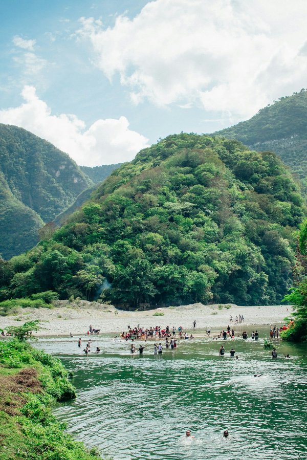 Quelles croisières proposent des ateliers de cuisine fusion entre les saveurs des Caraïbes et de l'Afrique?